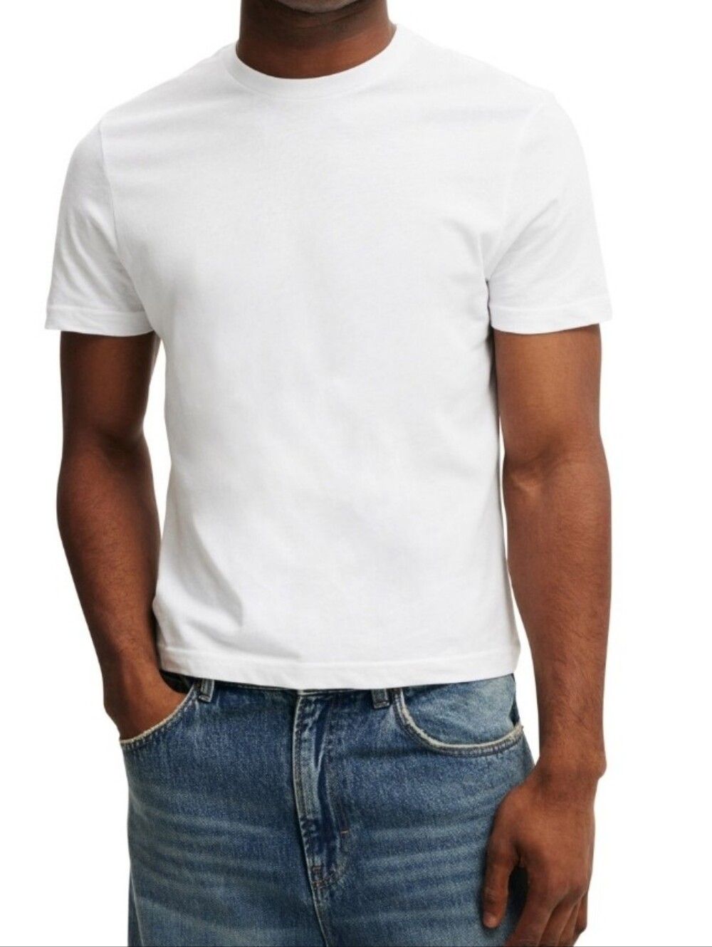 Cotton on Men's Classic Fit T-Shirt - White. NWT.